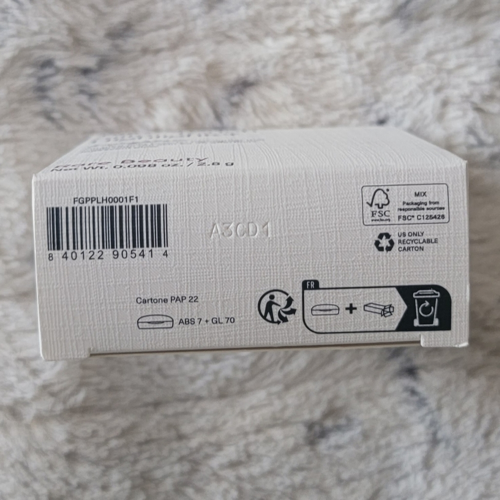 Enlighten - Rare Beauty Highlighter Selena Gomez - Picture 14 of 14